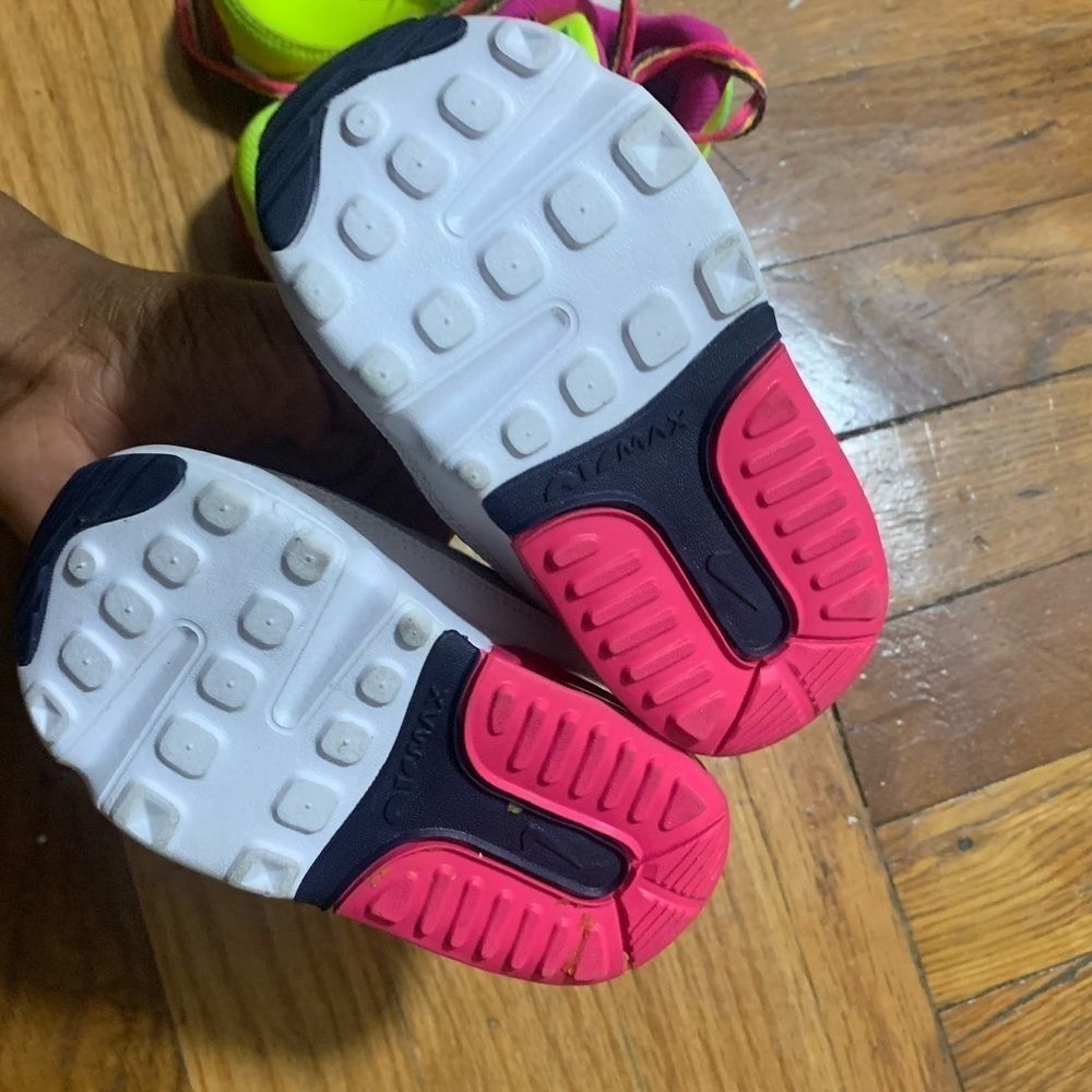 Two pairs of Nike sneakers - Picture 5 of 6